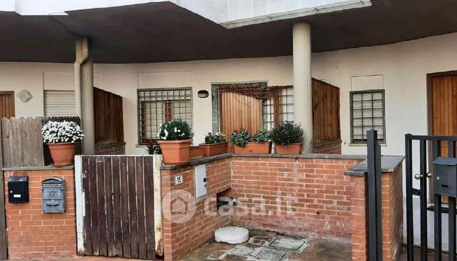 Villetta a schiera in residenziale in Stradone Sant'Anastasio 1