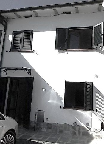 Casa indipendente in residenziale in Via Romana Ovest