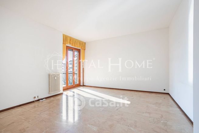 Appartamento in residenziale in Via GiosuÃ¨ Carducci 9