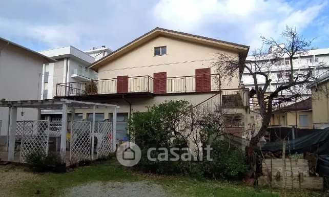 Casa indipendente in residenziale in Via Lucio Apuleio