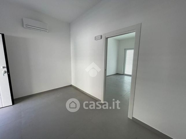 Ufficio in commerciale in Via Vittorio Emanuele Orlando 14