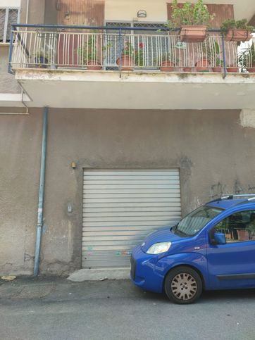 Garage/posto auto in residenziale in Via del Francolino 35