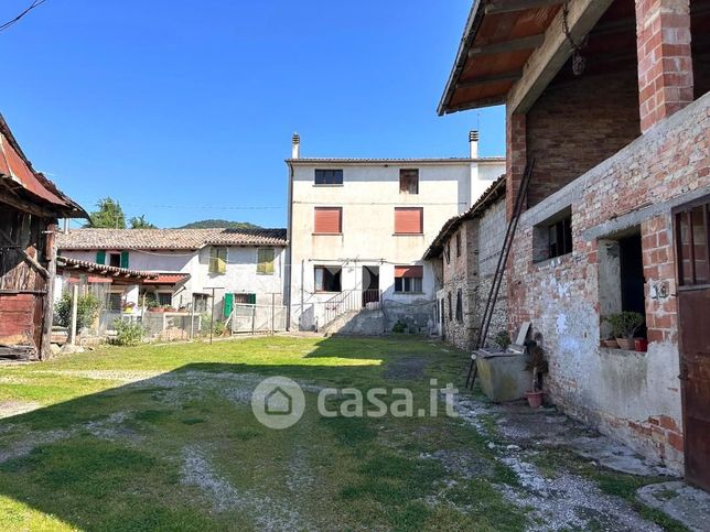 Casa indipendente in residenziale in Via Bassanese 91