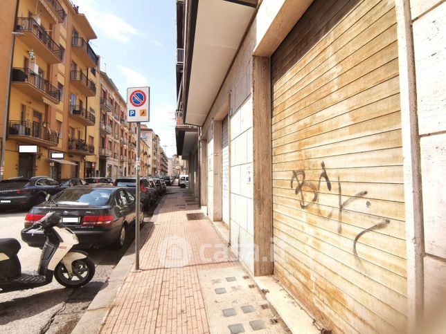 Attivitã /licenza (con o senza mura) in commerciale in Via Michele Pironti