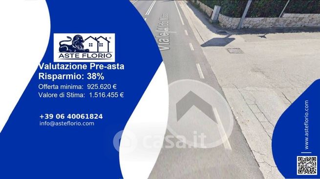 Capannone in commerciale in Viale Aldo Moro 30