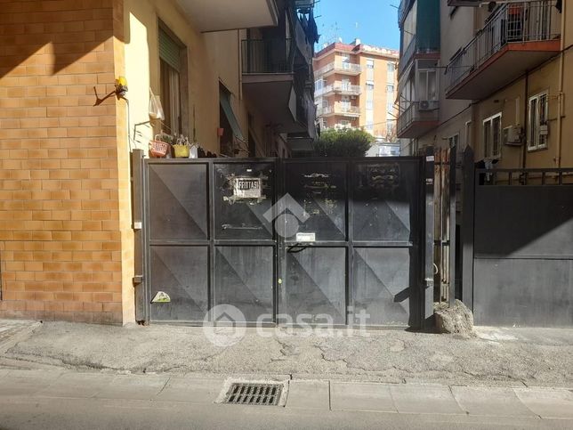 Box/posto auto in residenziale in Via Libertà 5