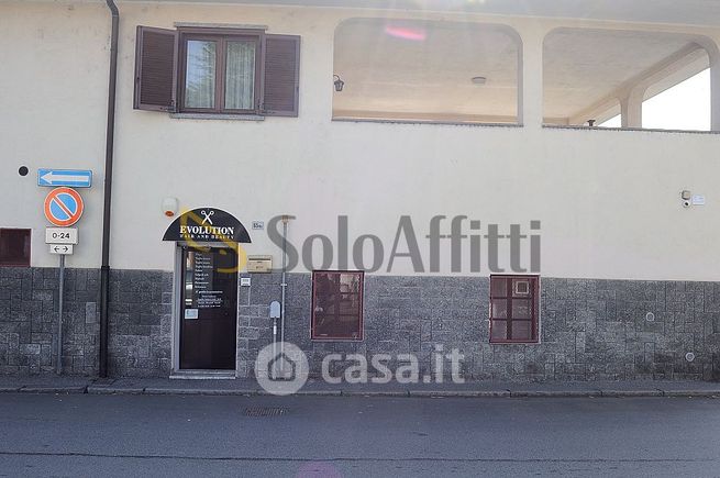 Negozio/locale commerciale in commerciale in Via Cavour 69
