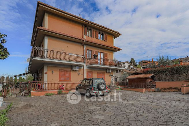 Attico/mansarda in residenziale in Via Macchia dello Sterparo