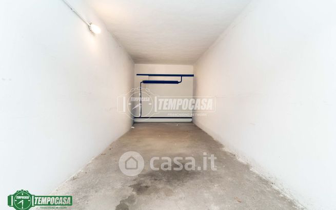 Box/posto auto in residenziale in Via Carlo Esterle 27