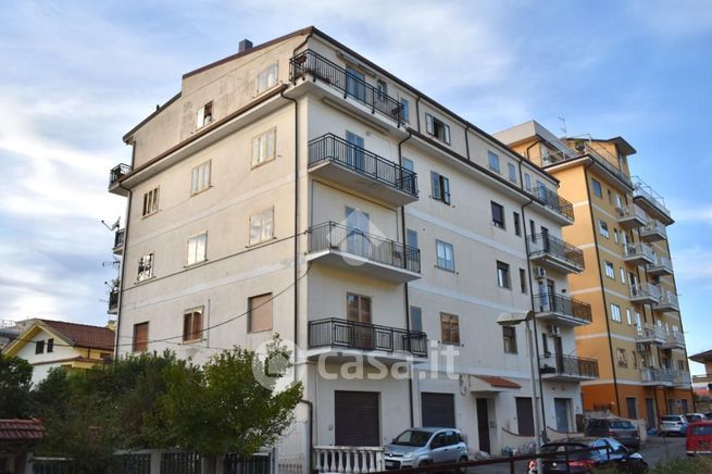 Appartamento in residenziale in Via Pandosia 31