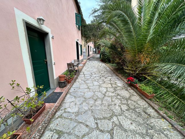 Appartamento in residenziale in Via San Luca D'Albaro