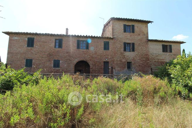 Rustico/casale in residenziale in 