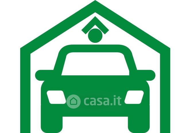 Garage/posto auto in residenziale in Viale dei Caduti Nella Guerra di Liberazione 422