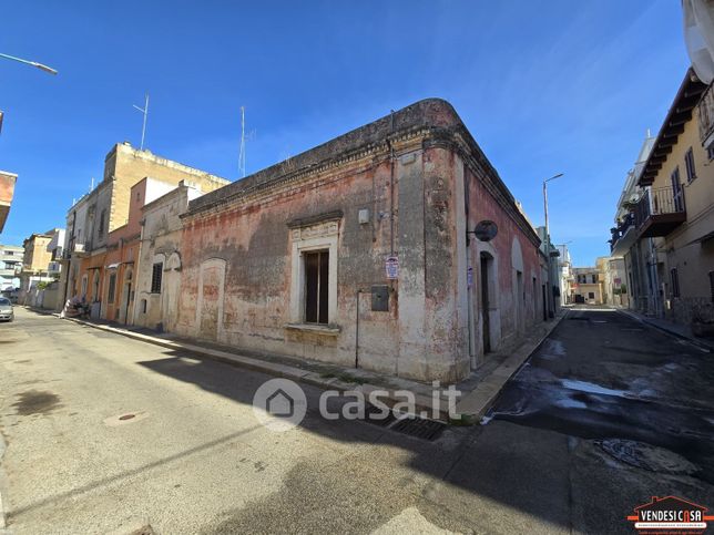 Casa indipendente in residenziale in Via V. Bellini 24 -18