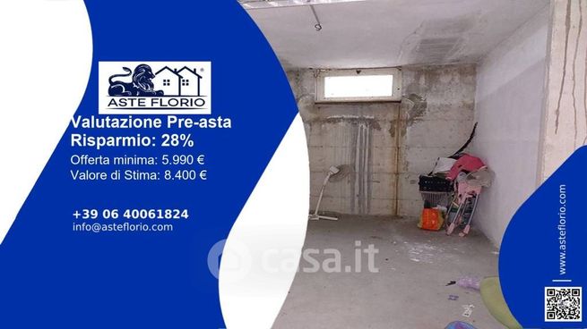 Box/posto auto in residenziale in Via G. Ungaretti 4