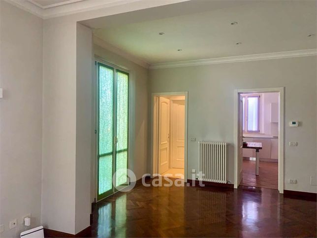 Appartamento in residenziale in Viale Volturno 1