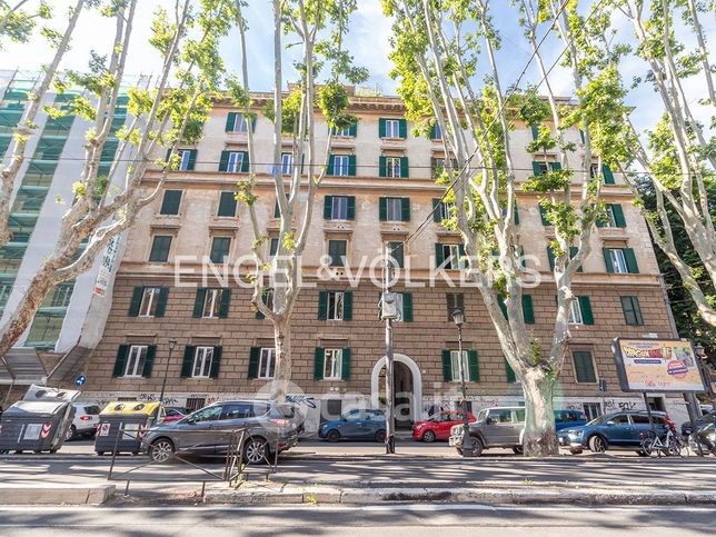 Ufficio in commerciale in Viale delle Milizie