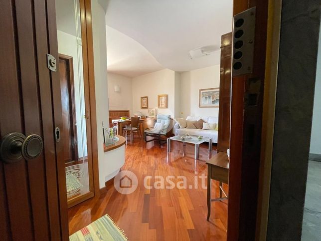 Appartamento in residenziale in Via Croce 46