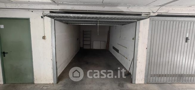 Box/posto auto in residenziale in Via Guido Zadei