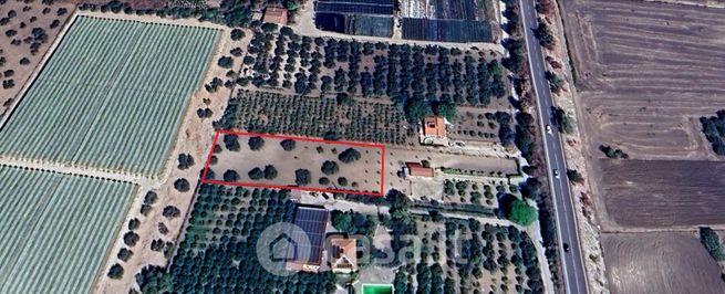 Terreno agricolo in commerciale in