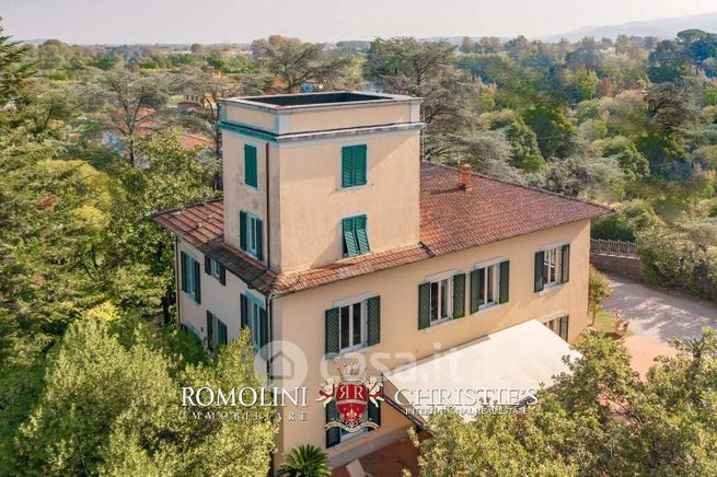 Villa in residenziale in 