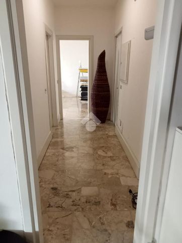 Ufficio in commerciale in 
