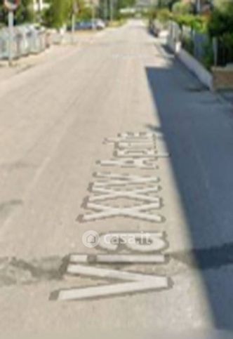 Box/posto auto in residenziale in Via XXV Aprile
