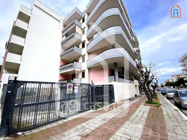 Box/posto auto in residenziale in Via Papa Montini 12 B