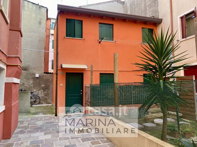 Casa indipendente in residenziale in Via Sottomarina 1327