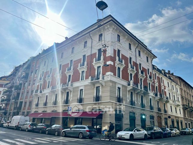 Appartamento in residenziale in Via Macedonio Melloni 18