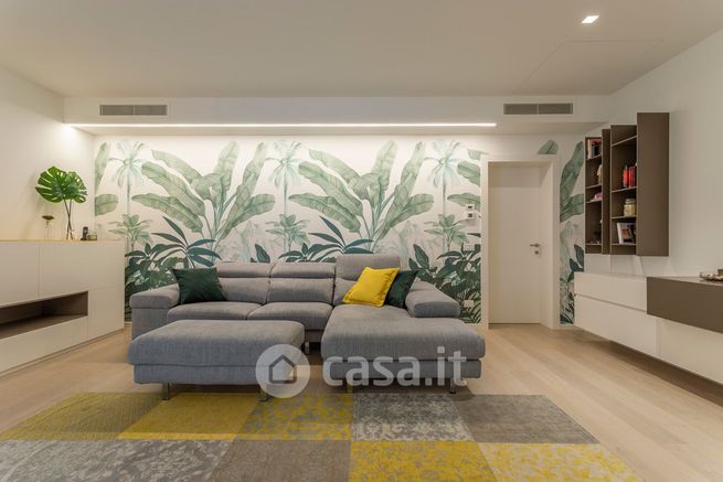 Appartamento in residenziale in ContrÃ  Santa Corona