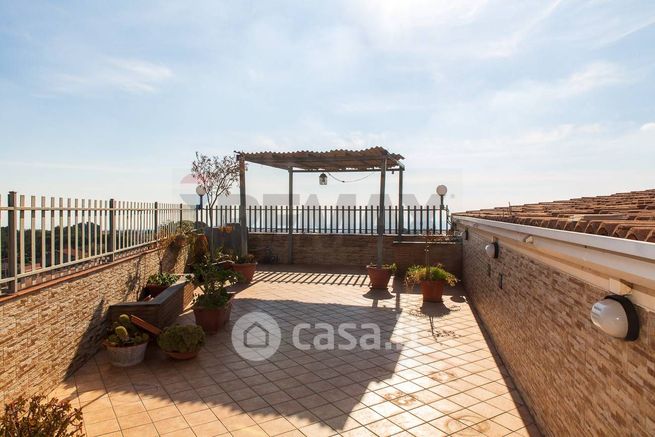 Attico/mansarda in residenziale in Via Brigadiere Salvatore di Stefano 6