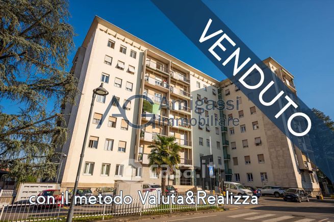 Appartamento in residenziale in Viale Italia 21