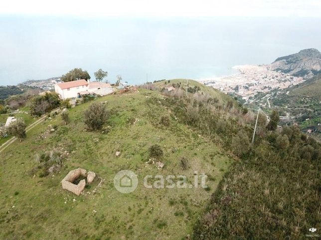 Terreno agricolo in commerciale in 