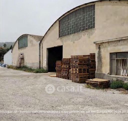 Capannone in commerciale in Strada Provinciale 161