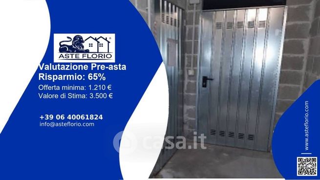 Box/posto auto in residenziale in Via della Stazione