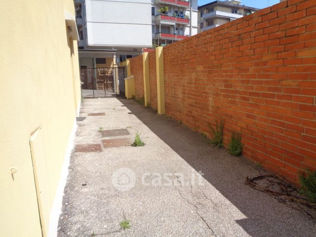 Garage/posto auto in residenziale in Via di Ripoli