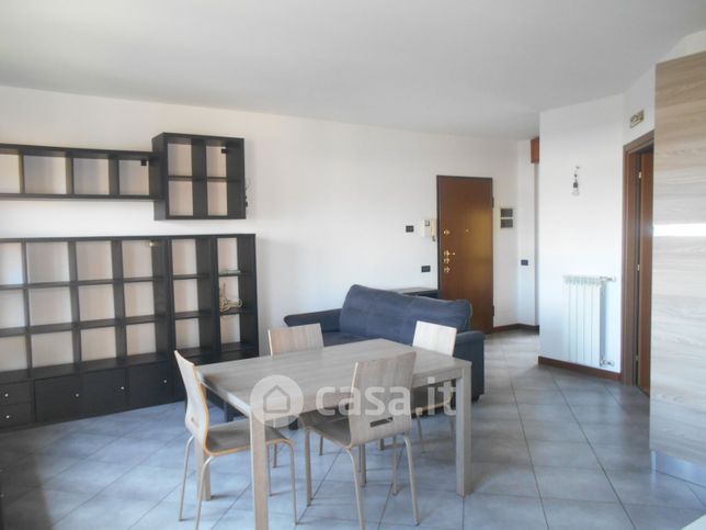 Appartamento in residenziale in Via Luigi Canonica 6
