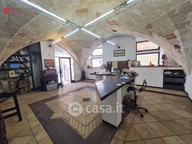Capannone in commerciale in Via Marco Basseo 73100