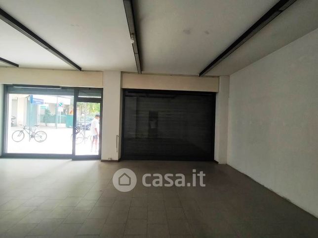 Ufficio in commerciale in Viale Cormons