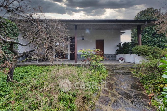 Villa in residenziale in Via Piaggio 21