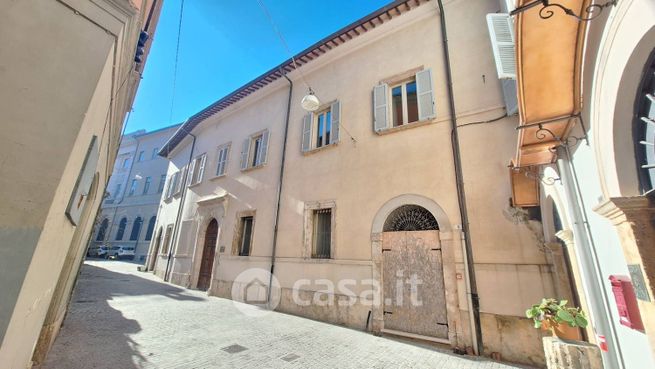 Appartamento in residenziale in Via Marchetti 6