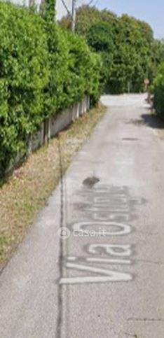 Capannone in commerciale in Via Ostiglia