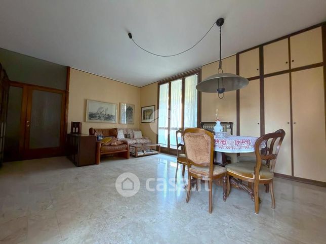 Appartamento in residenziale in Via IV Novembre 14