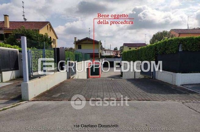Box/posto auto in residenziale in Via Gaetano Donizetti