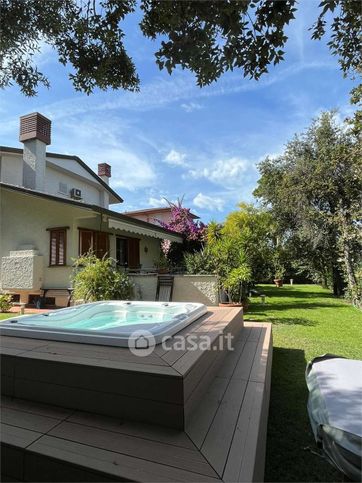 Villa in residenziale in Via Balilla