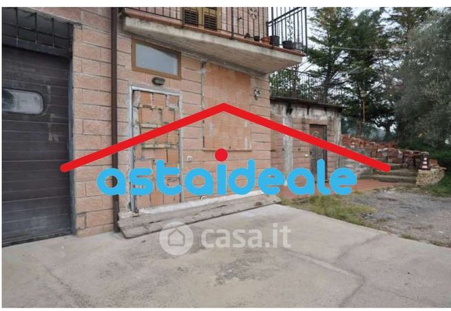 Appartamento in residenziale in Via del Favarone 17