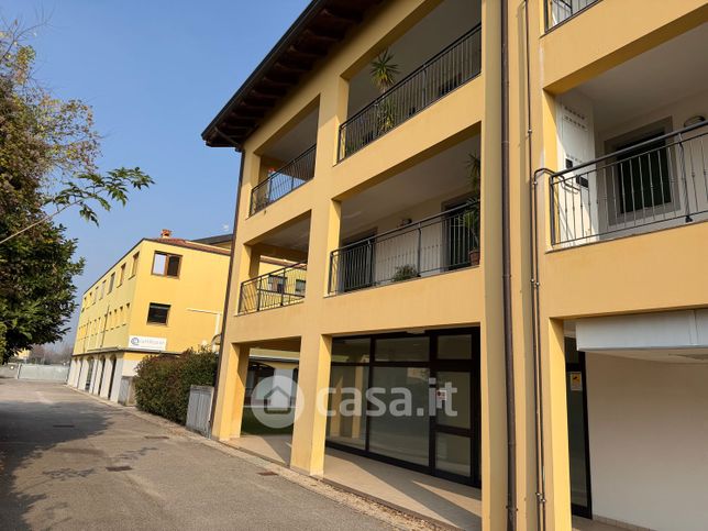 Ufficio in commerciale in Via Cividale 612