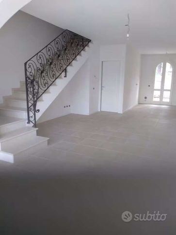 Villetta a schiera in residenziale in Via L. Ariosto 70