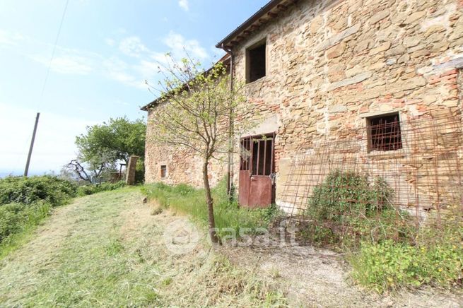 Rustico/casale in residenziale in Via San Barontana